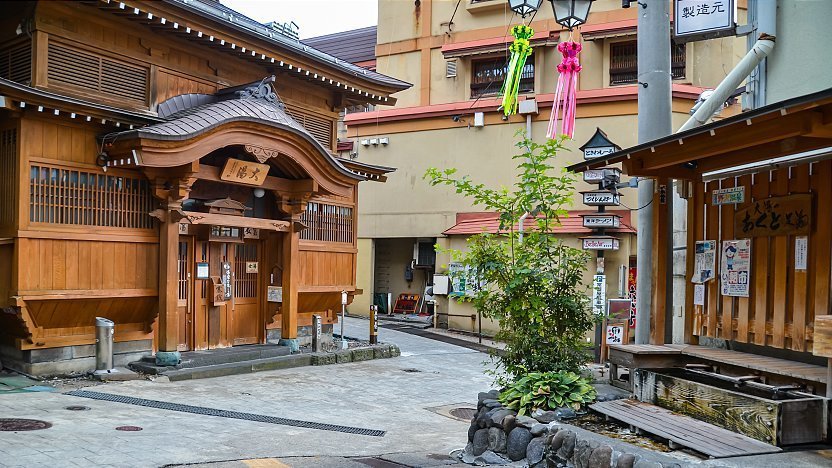 nozawa onsen hot springs oyu